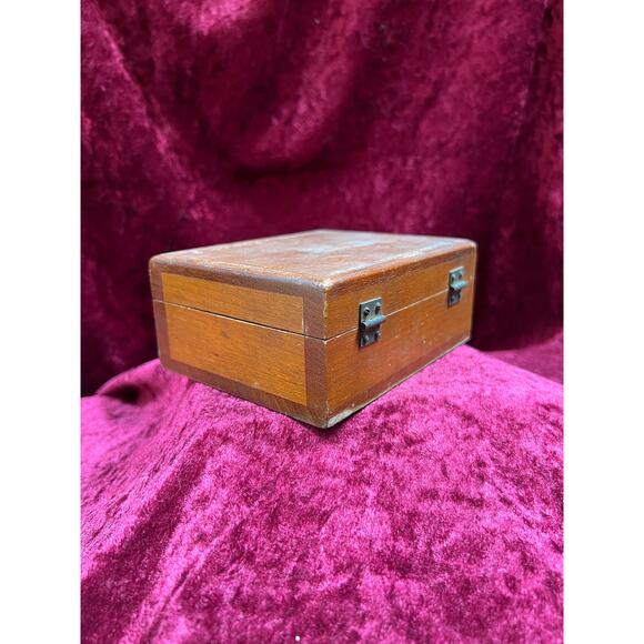 Vintage Oddities - Scale Calibration Weights in Wood Box - WM Ainsworth & Sons - Picture 5 of 5